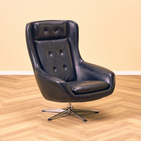 Danish armchairs in leather, by H.W. Klein Swivel for Bramin