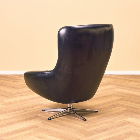 Danish armchairs in leather, by H.W. Klein Swivel for Bramin