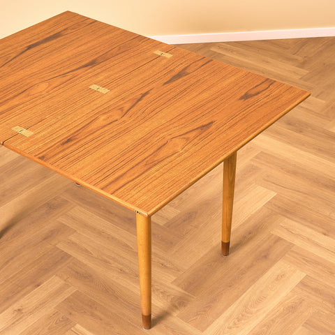 Danish foldable dining table in teak and beech, model 151, by Børge Mogensen for Søborg Møbler