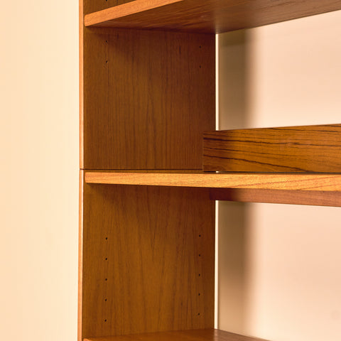 Swedish bookshelf in teak by B. Fridhagen for Bodafors