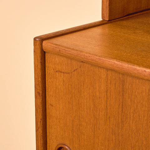 Swedish bookshelf in teak wood