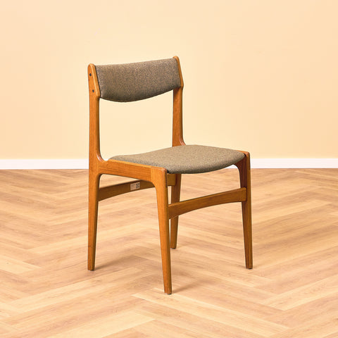 Danish set of 8 dining chairs in teak by Erik Buch for Nova Stolefabrik
