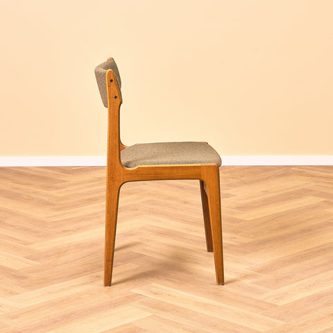 Danish set of 8 dining chairs in teak by Erik Buch for Nova Stolefabrik
