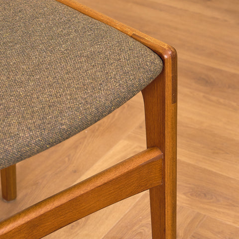Danish set of 8 dining chairs in teak by Erik Buch for Nova Stolefabrik