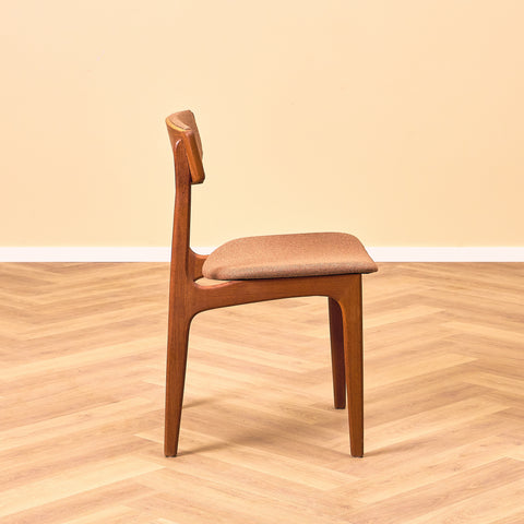 Danish dining chairs in teak, model 'Stol nr4', by Thorsø Stole- och Møbelfabrik