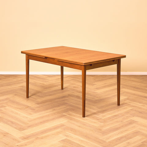 Danish dining table in teak