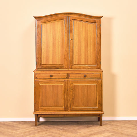 Swedish bookshelf in walnut, model 'Vindö' by Svante Skogh