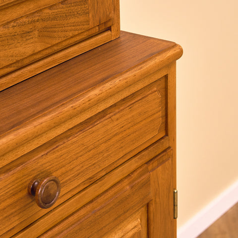 Swedish bookshelf in walnut, model 'Vindö' by Svante Skogh