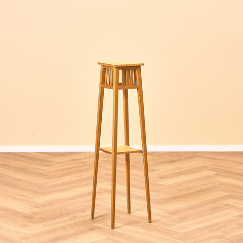 Plant stand / piedistal in pine wood