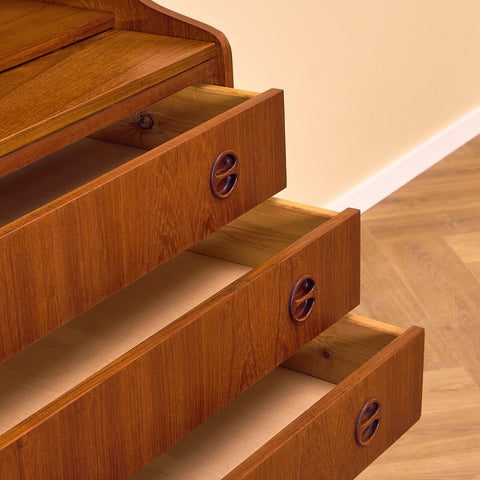 Danish bookshelf in teak