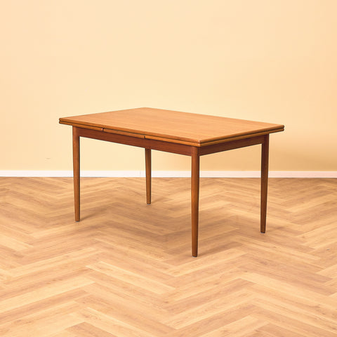 Danish dining table in teak