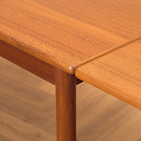 Danish dining table in teak