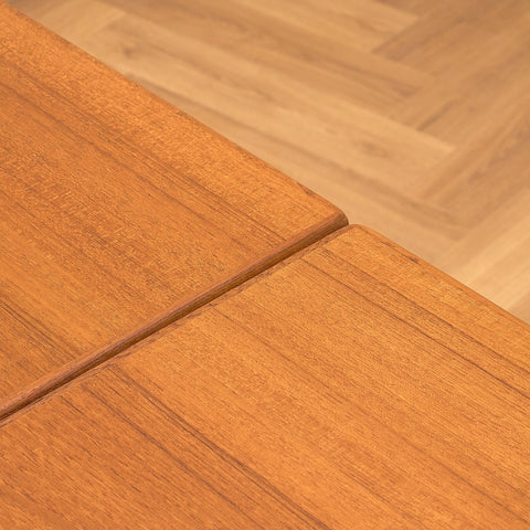 Danish dining table in teak