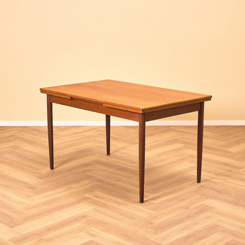 Danish dining table in teak