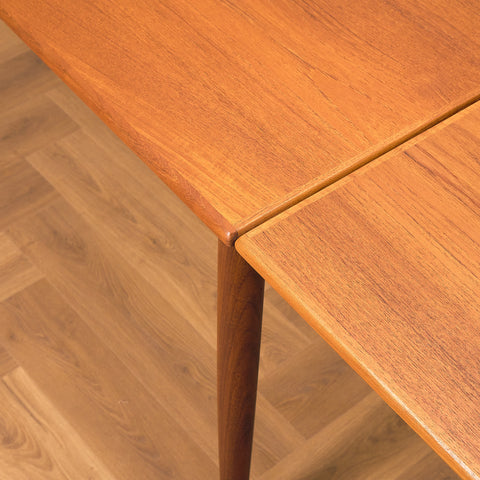 Danish dining table in teak