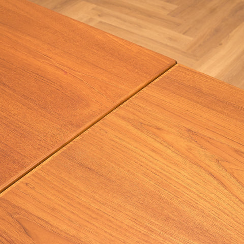 Danish dining table in teak