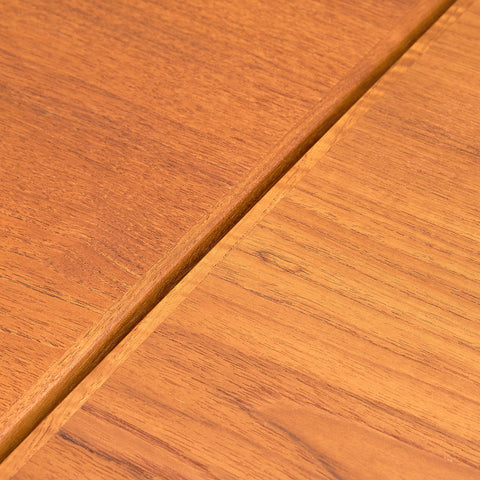 Danish dining table in teak