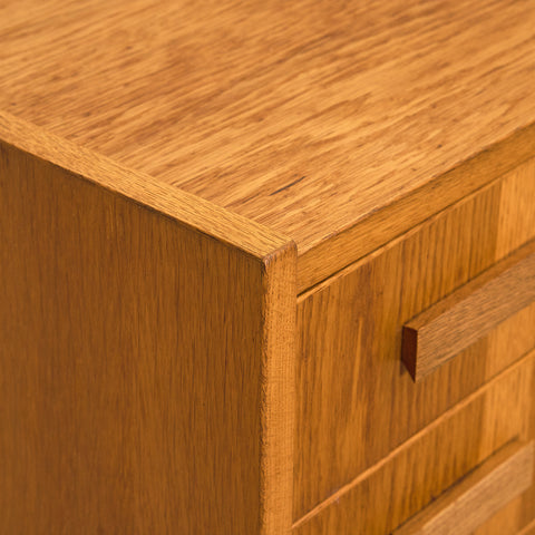 Danish small chest of drawers in oak by Ejsing Møbelfabrik A/S