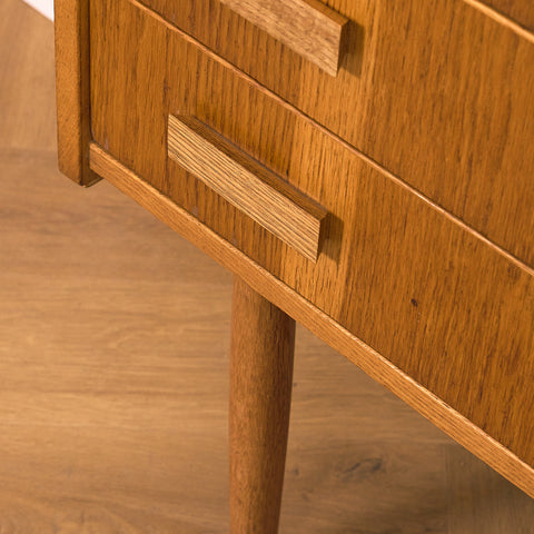 Danish small chest of drawers in oak by Ejsing Møbelfabrik A/S