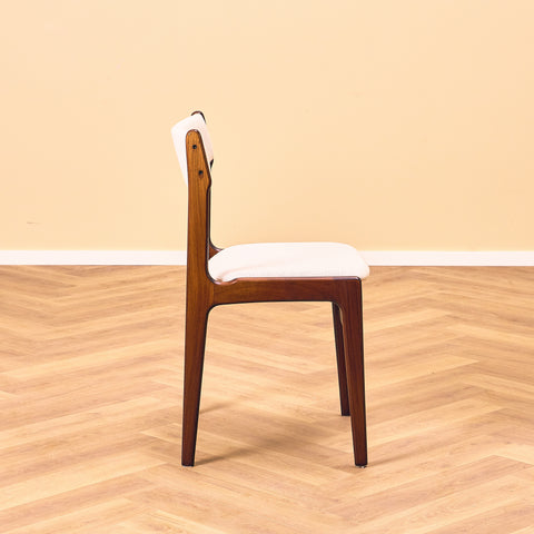 Danish dining chairs in teak by Erik Buch for Nova møbelfabrik
