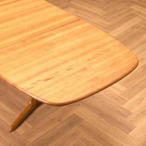 Danish dining table in cherry by Skovby Møbelfabrik, Model 75