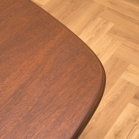 Danish oval dining table in mahogany by Skovby Møbelfabrik