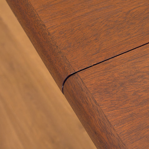 Danish oval dining table in mahogany by Skovby Møbelfabrik