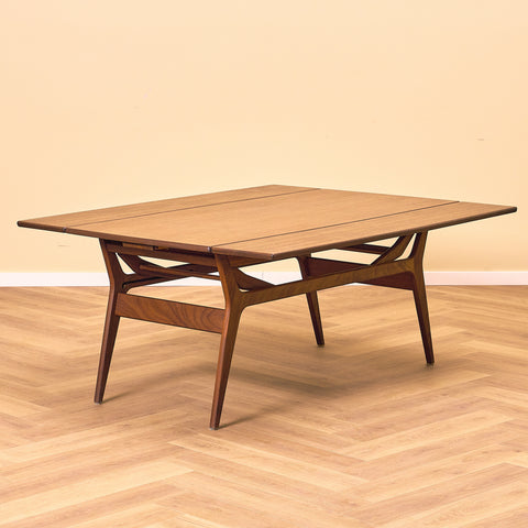 Foldable danish coffee table in teak