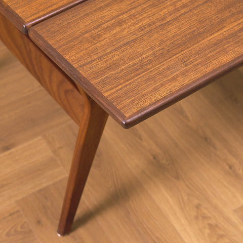 Foldable danish coffee table in teak