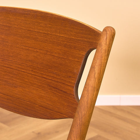 Danish dining chairs in teak and oak, Model 42A by Helge Sibast for Sibast