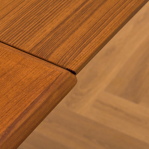 Danish dining table in teak