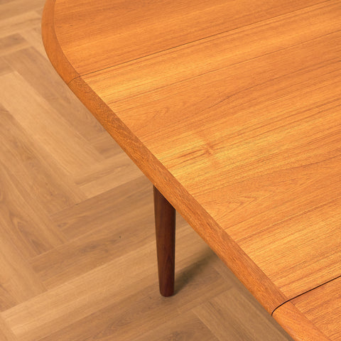 Danish round dining table in teak