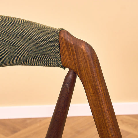 Danish set of 6 dining chairs 'model 205' by Thomas Harlev for Farstrup