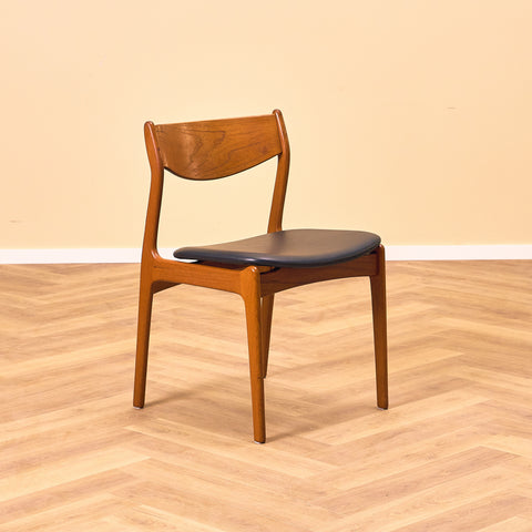 Danish dining chairs in teak by P.E. Jørgensen for Farsø Stolefabrik