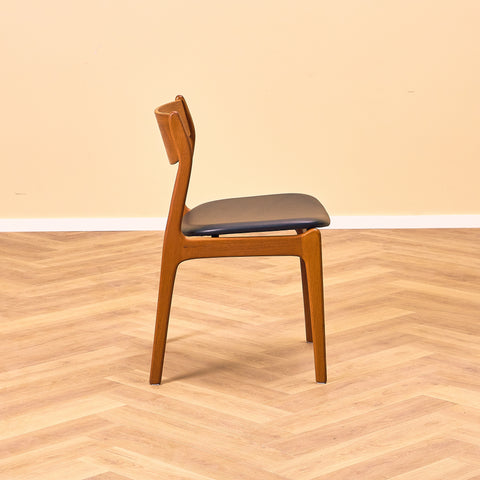 Danish dining chairs in teak by P.E. Jørgensen for Farsø Stolefabrik