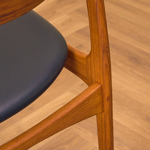 Danish dining chairs in teak by P.E. Jørgensen for Farsø Stolefabrik
