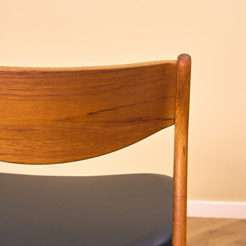 Danish dining chairs in teak by P.E. Jørgensen for Farsø Stolefabrik