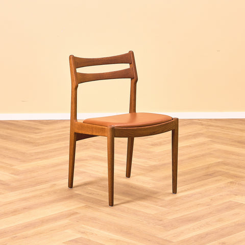 Danish dining chairs in solid oak by Vamo Sønderborg