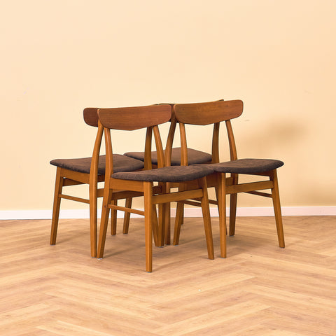 Danish dining chairs in teak & beech by Findahl, model 'Mosbøl'