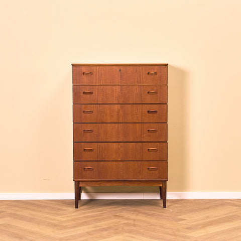 Danish chest of drawers in teak by Arne Vodder