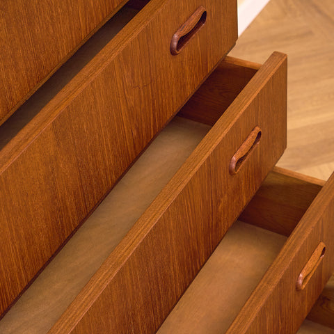 Danish chest of drawers in teak by Arne Vodder