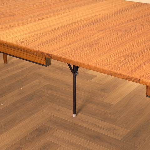 Danish round dining table in teak, model 55, by Omann Jun