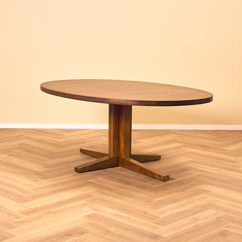 Danish oval dining table in Santos rosewood, 'model HM55' by John Mortensen for Heltborg Møbler