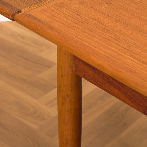 Danish dining table in teak and beech