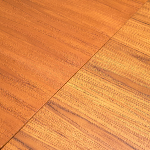 Danish dining table in teak and oak