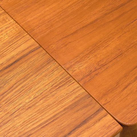 Danish dining table in teak and oak
