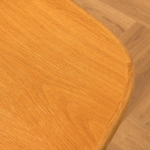 Danish oval dining table in oak by Skovby Møbelfabrik