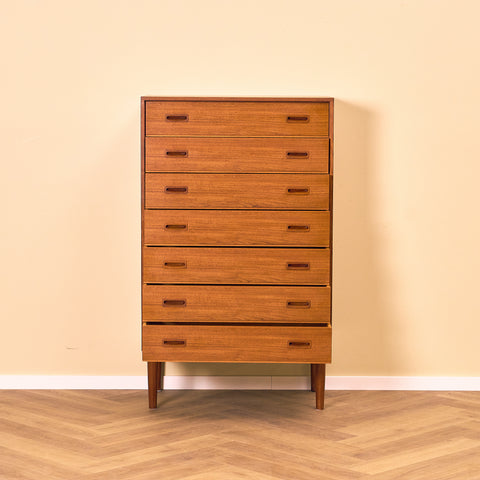Danish chest of drawers in teak