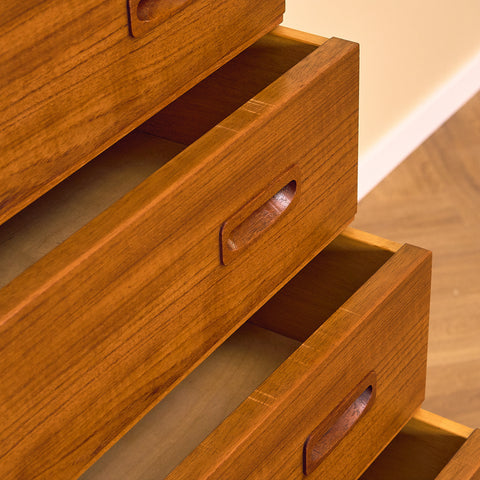 Danish chest of drawers in teak