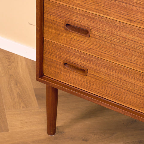 Danish chest of drawers in teak